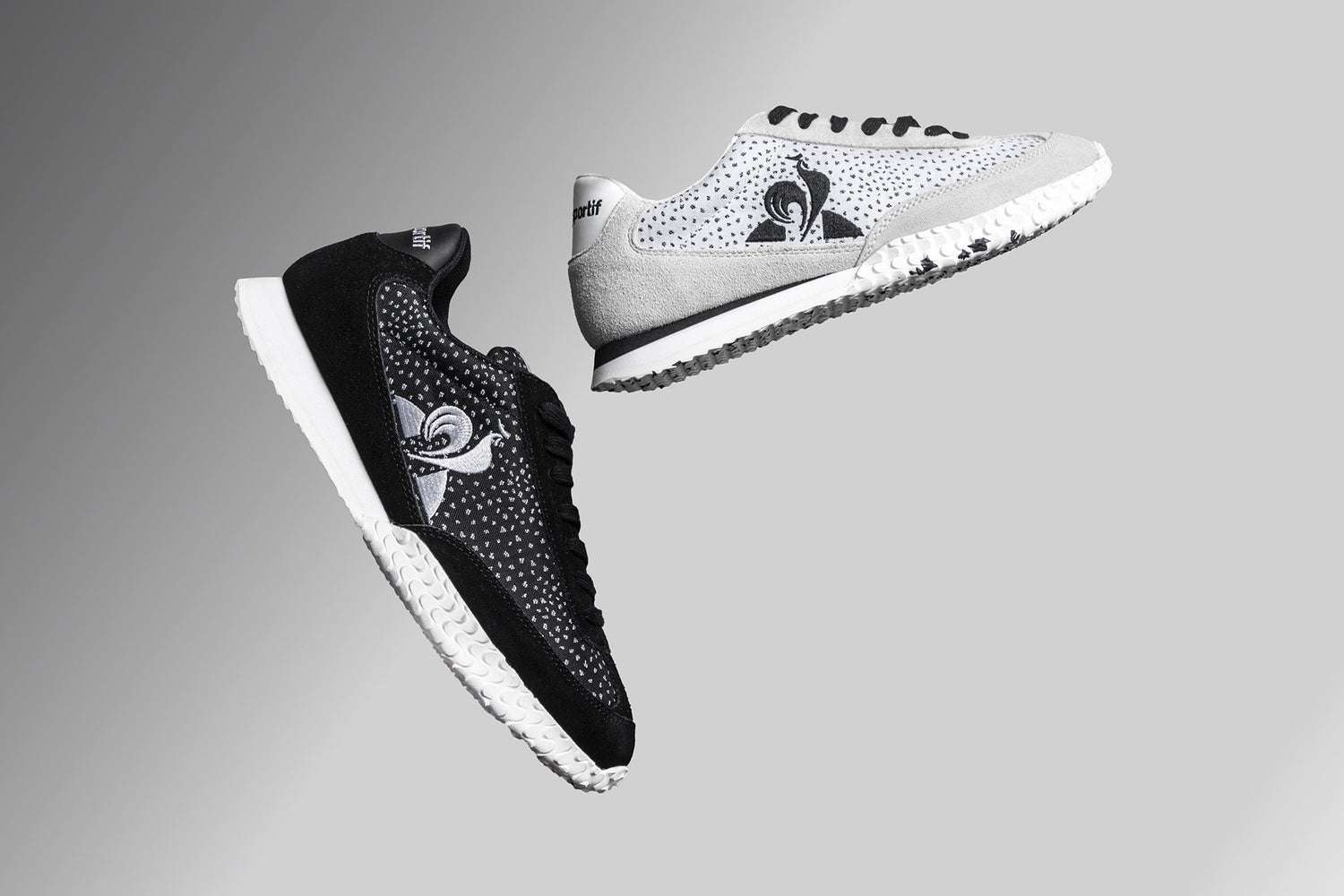 WOMEN’S RETRO RUNNING SHOES